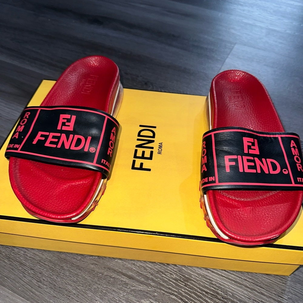 Fendi Sandals Red, Leather